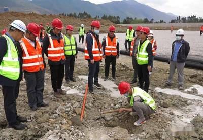 麗江機場三期改擴建工程部分水泥土攪拌樁地基處理順利通過第二次階段驗收